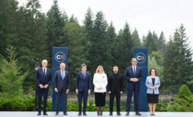 Саммит в украинских горах: Зеленский объявил о создании «Карпатской восьмерки»