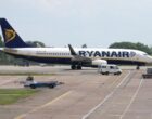Самолет Ryanair подал сигнал бедствия из-за критически низкого запаса топлива, – СМИ
