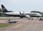 Самолет Ryanair подал сигнал бедствия из-за критически низкого запаса топлива, – СМИ