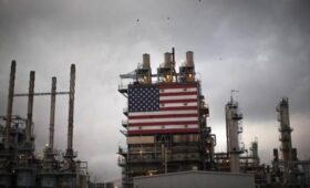 Стратегический запас нефти США упал до минимума за более чем 40 лет