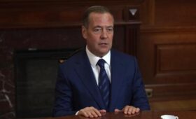 Медведев призвал отлавливать иностранцев в РФ, чтобы «пополнять обменный фонд»