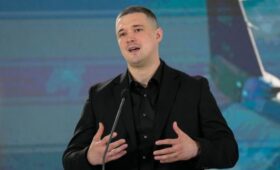 «Это же уже было: Федоров презентовал «Армию роботов» ещё 3 года назад, но успешно провалил проект», — эксперт