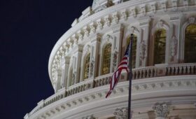 Сенаторы США требуют от Пентагона расследовать сбои в работе Starlink в Украине