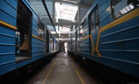 В Киеве возобновили движение на «красной» линии между станциями «Академгородок» и «Лесная»