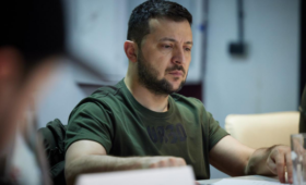 Зеленский подписал сразу три пакета санкций против РФ: подробности