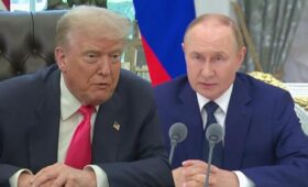 Трамп может очень легко усадить Путина за стол переговоров, – Зеленский
